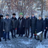 Торжественная церемония возложения цветов Торжественная церемония возложения цветов